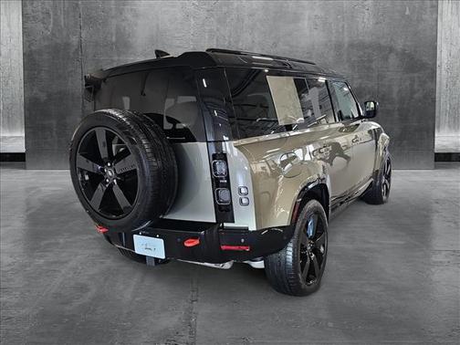 2025 Land Rover Defender 110 P400 X