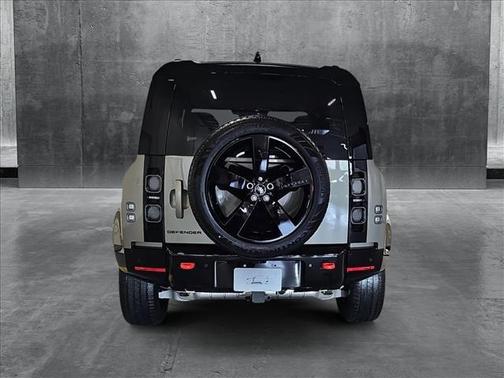 2025 Land Rover Defender 110 P400 X