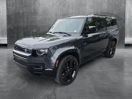 2025 Land Rover Defender 130 P400 X-Dynamic SE