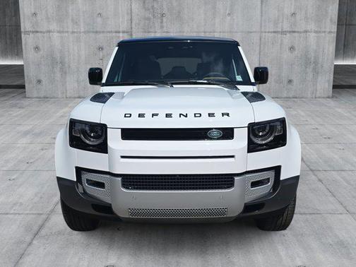 2025 Land Rover Defender 110 P400 S