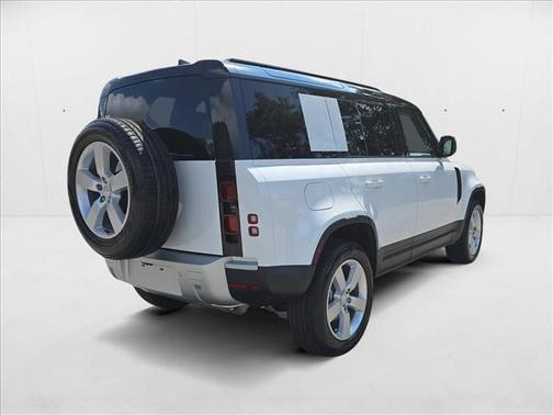 2025 Land Rover Defender 110 P400 S