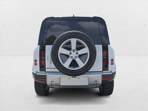 2025 Land Rover Defender 110 P400 S