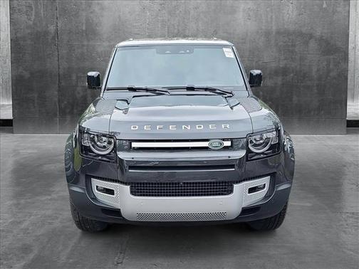 2025 Land Rover Defender 110 P400 S