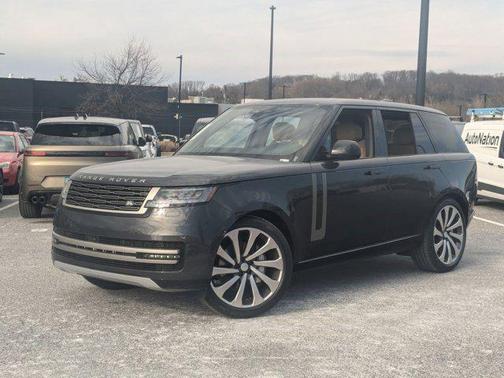 2025 Land Rover Range Rover P400 SE