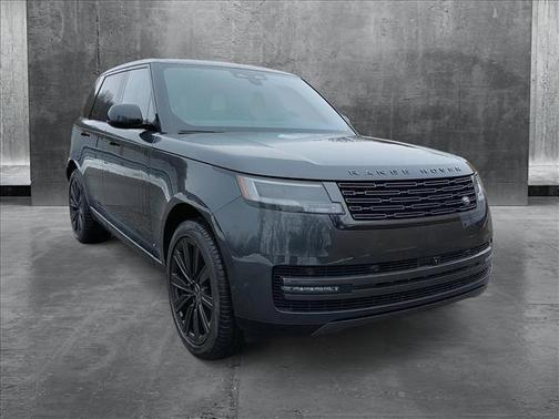2025 Land Rover Range Rover P550e SE