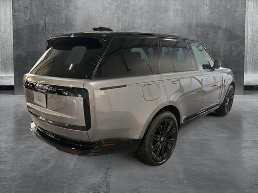 2025 Land Rover Range Rover P400 SE