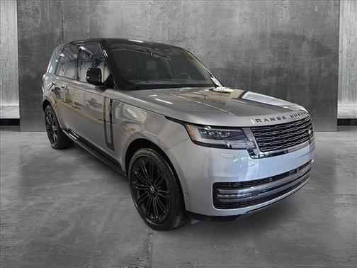 2025 Land Rover Range Rover P400 SE