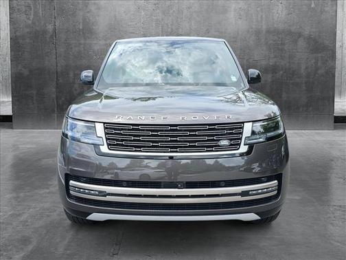 2025 Land Rover Range Rover P530 SE