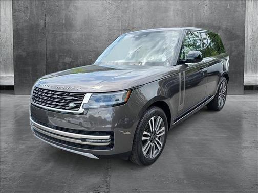 2025 Land Rover Range Rover P530 SE