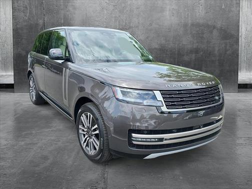 2025 Land Rover Range Rover P530 SE