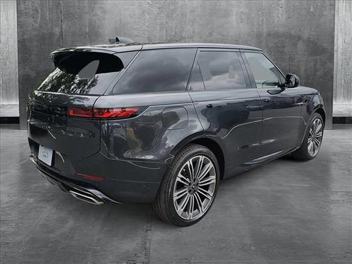 2025 Land Rover Range Rover Sport SE