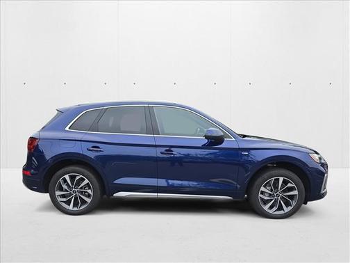 2022 Audi Q5 45 S line Premium Plus