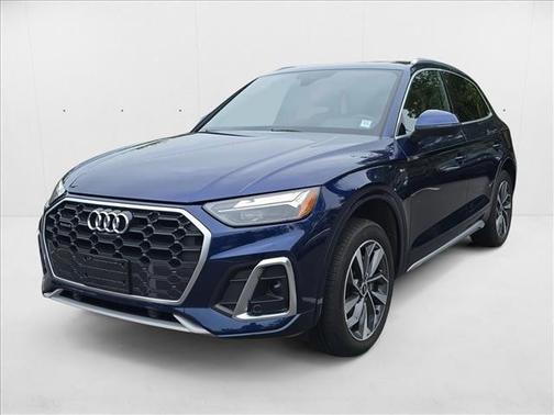 2022 Audi Q5 45 S line Premium Plus