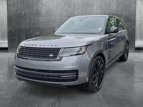 2025 Land Rover Range Rover P530 SE