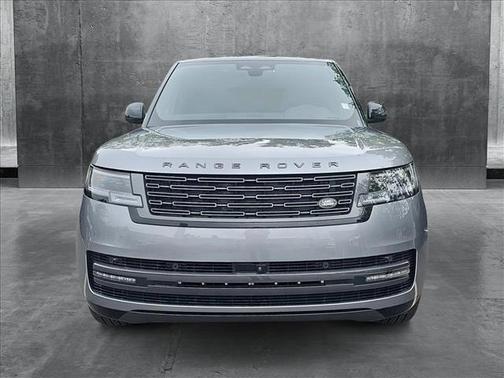 2025 Land Rover Range Rover P530 SE