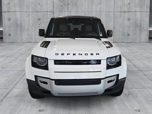 2025 Land Rover Defender 130 P400 S