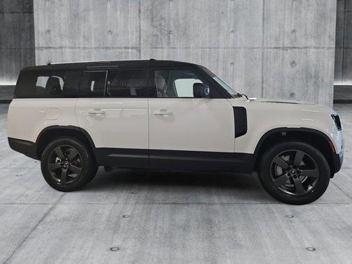 2025 Land Rover Defender 130 P400 S
