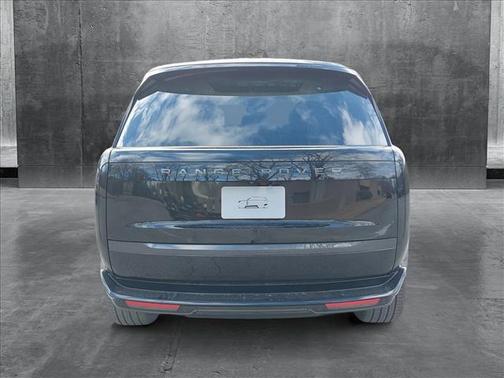 2025 Land Rover Range Rover P530 SE