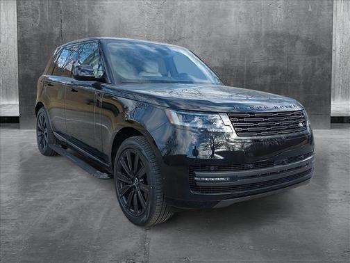 2025 Land Rover Range Rover P530 SE
