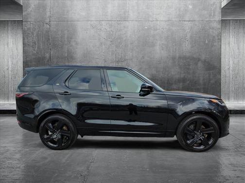 2024 Land Rover Discovery Dynamic SE