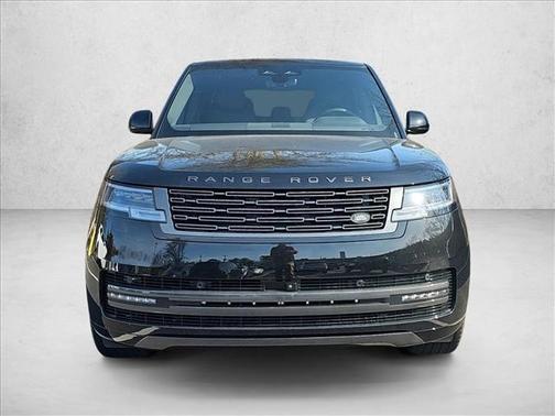 2025 Land Rover Range Rover P530 SE