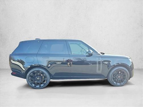 2025 Land Rover Range Rover P530 SE