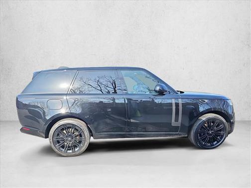 2025 Land Rover Range Rover P530 SE