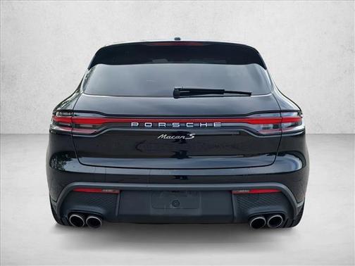 2022 Porsche Macan S