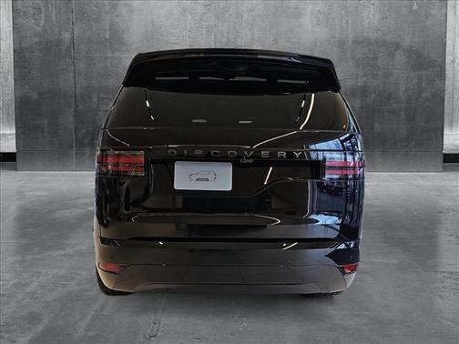2025 Land Rover Discovery P360 Dynamic SE
