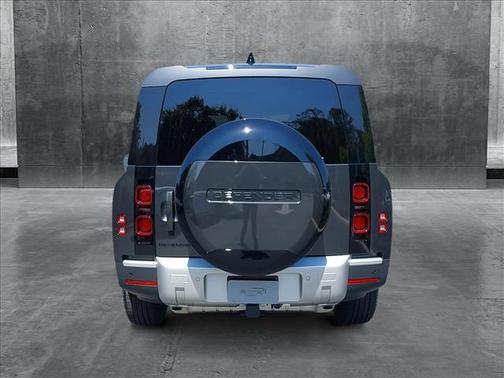 2025 Land Rover Defender 130 P300 S