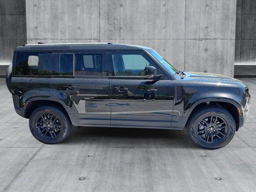 2025 Land Rover Defender 110 P400 S