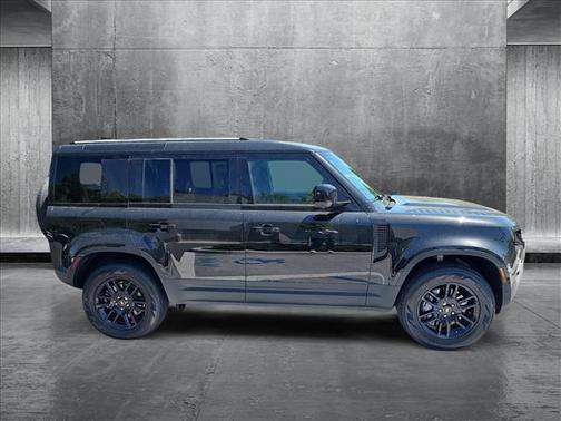 2025 Land Rover Defender 110 P400 S