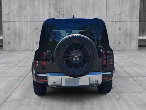 2025 Land Rover Defender 110 P400 S