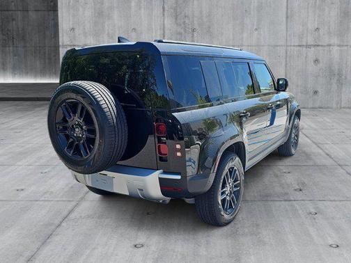 2025 Land Rover Defender 110 P400 S