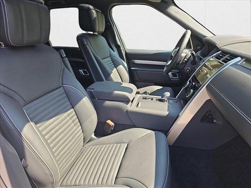 2024 Land Rover Discovery P360 Dynamic SE