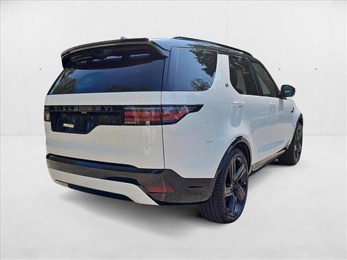 2024 Land Rover Discovery P360 Dynamic SE