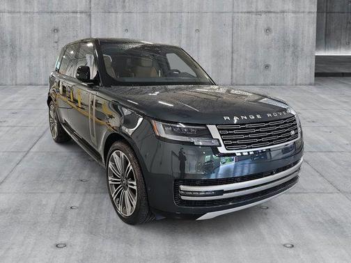 2025 Land Rover Range Rover P400 SE