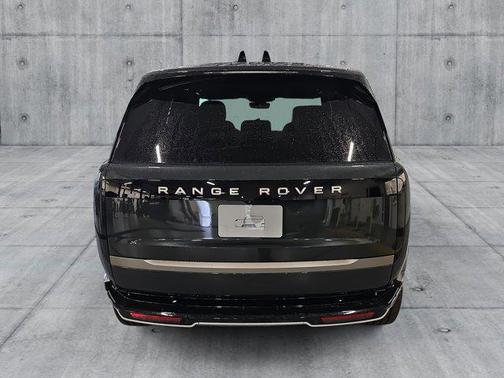 2025 Land Rover Range Rover P400 SE