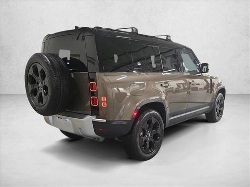 2024 Land Rover Defender 110 P300