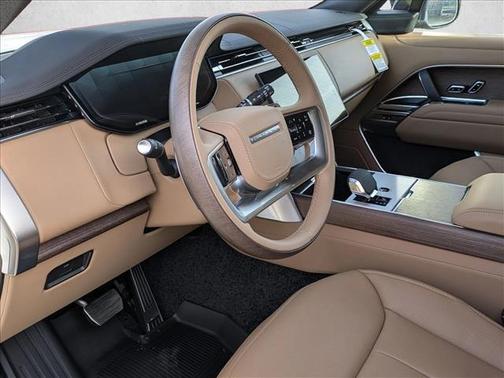 2026 Land Rover Range Rover P400 SE