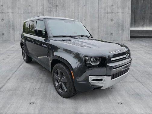 2025 Land Rover Defender 110 P300