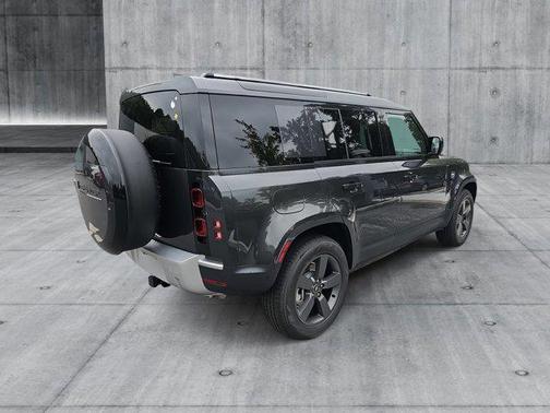 2025 Land Rover Defender 110 P300