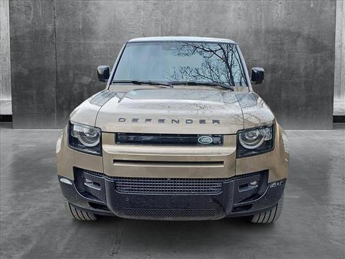 2025 Land Rover Defender X-Dynamic SE