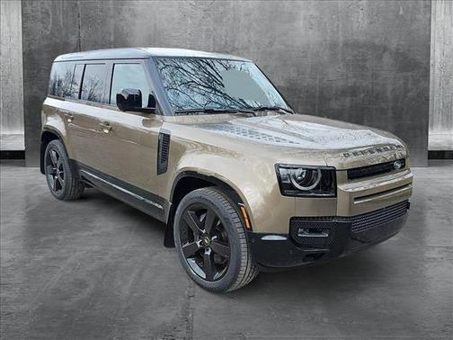 2025 Land Rover Defender X-Dynamic SE
