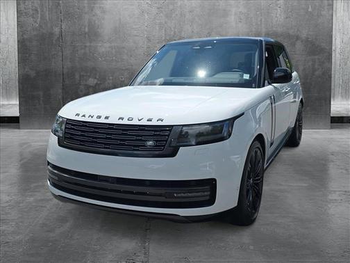2025 Land Rover Range Rover P400 SE