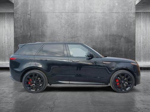 2025 Land Rover Range Rover Sport SE
