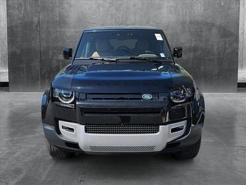 2025 Land Rover Defender 130 P400 S