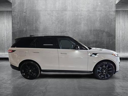 2025 Land Rover Range Rover Sport SE