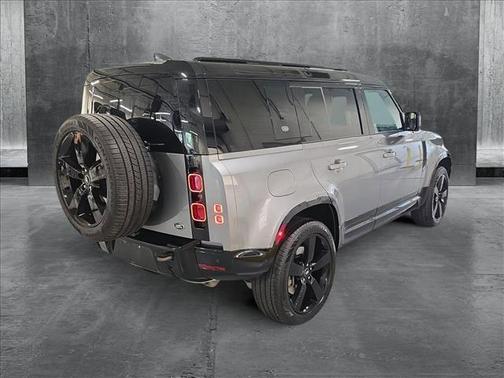2023 Land Rover Defender 110 X-Dynamic SE