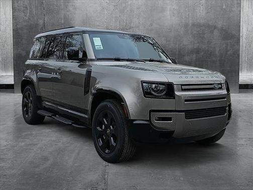 2025 Land Rover Defender 110 P400 X-Dynamic SE